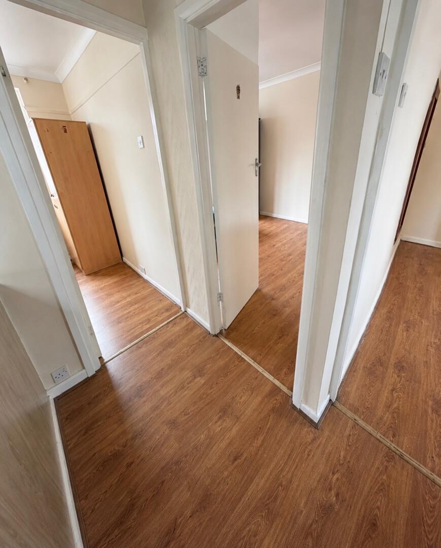 Willow Gardens, Hounslow